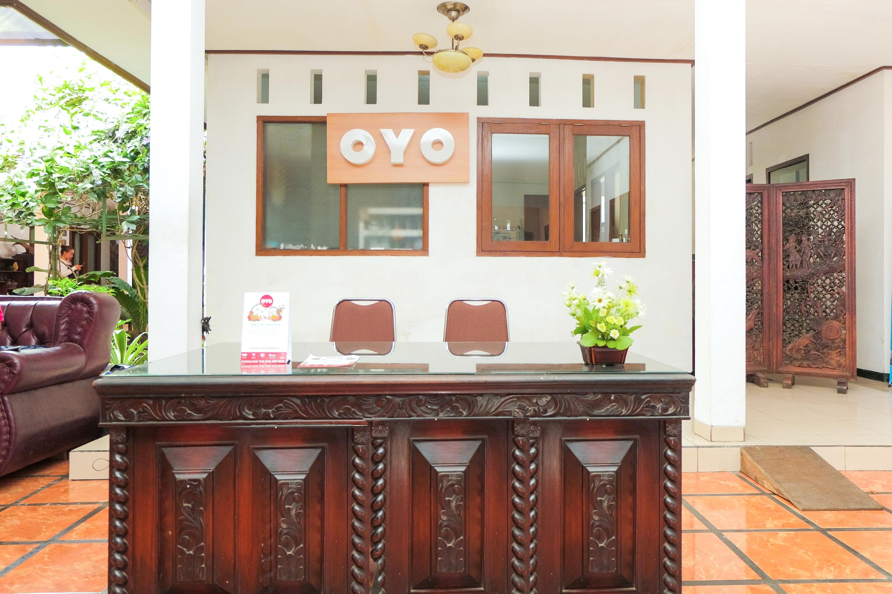 Super Oyo 353 Loesje Guest House Syariah Μαλάνγκ Εξωτερικό φωτογραφία