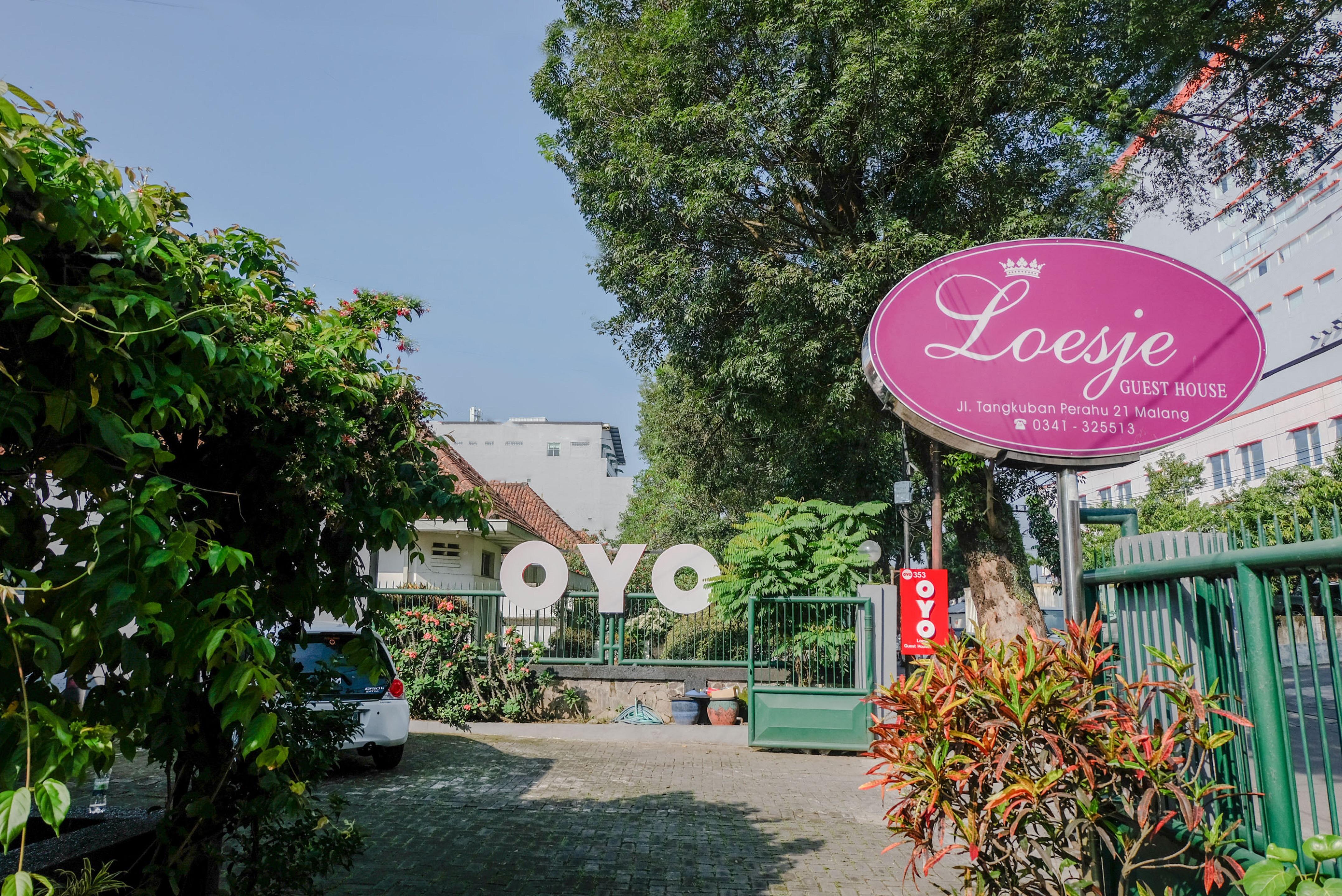Super Oyo 353 Loesje Guest House Syariah Μαλάνγκ Εξωτερικό φωτογραφία
