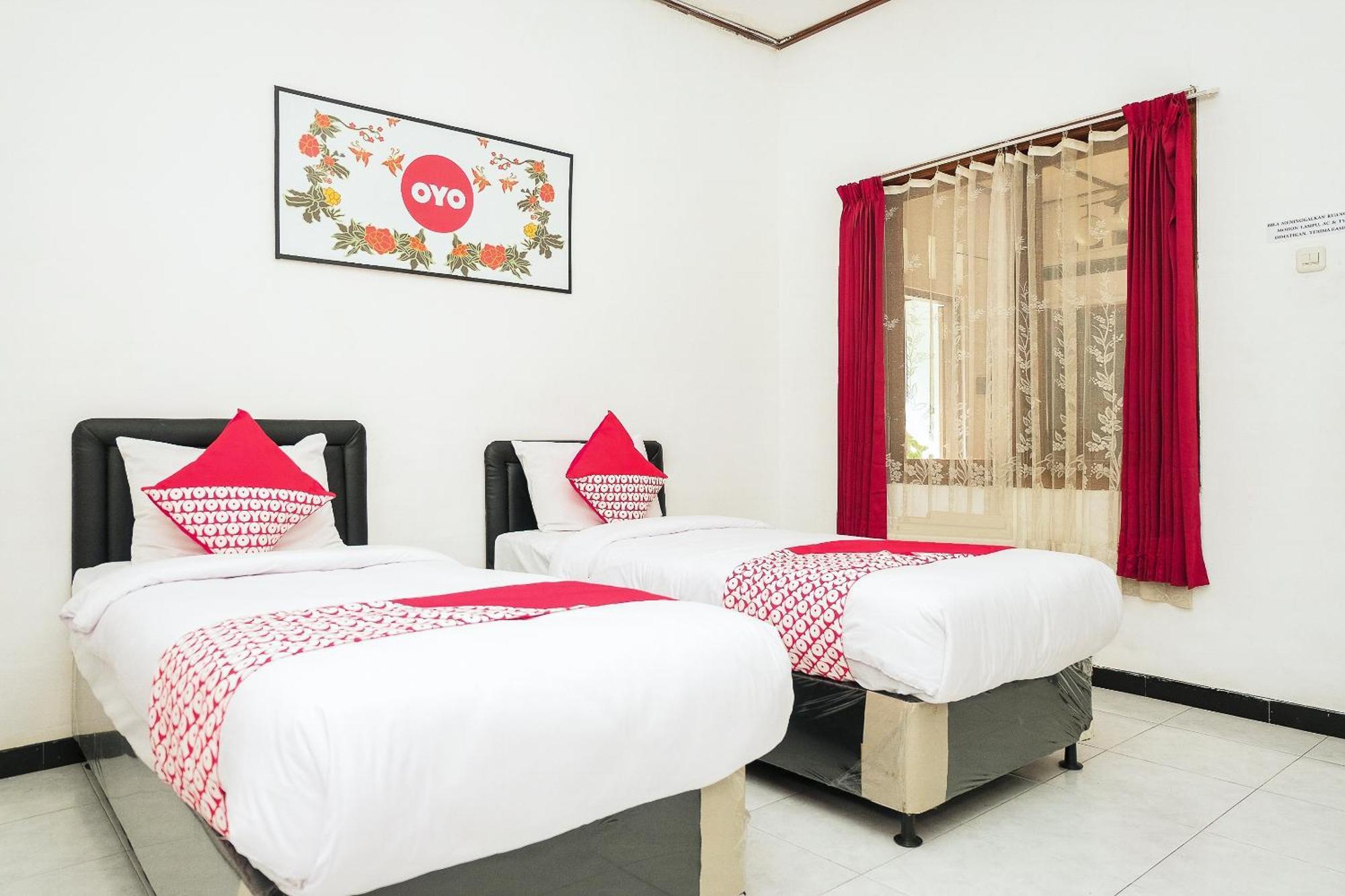 Super Oyo 353 Loesje Guest House Syariah Μαλάνγκ Εξωτερικό φωτογραφία